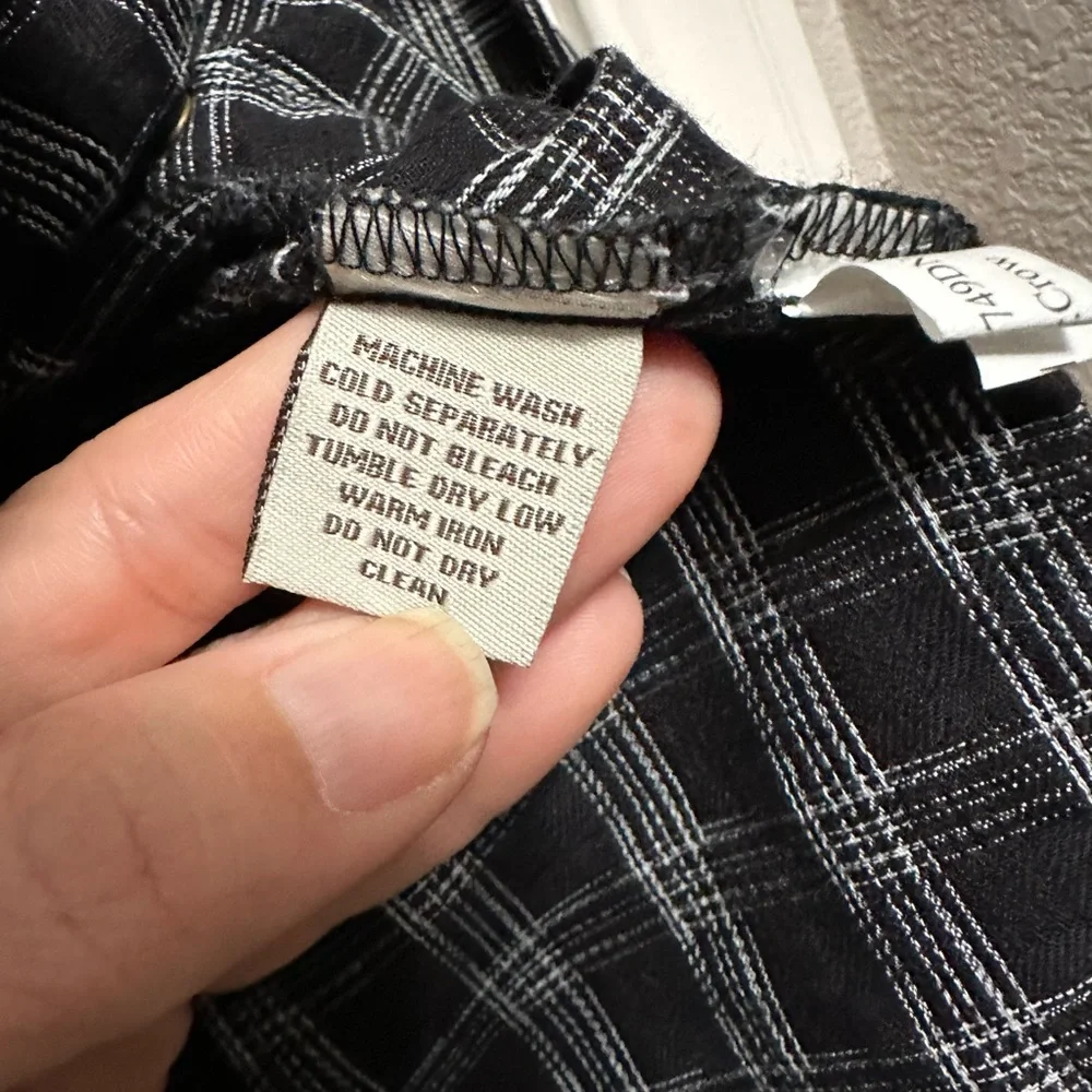 Crow & White Plaid Tier Bell-Sleeve Button-Up - Picture 7 of 11